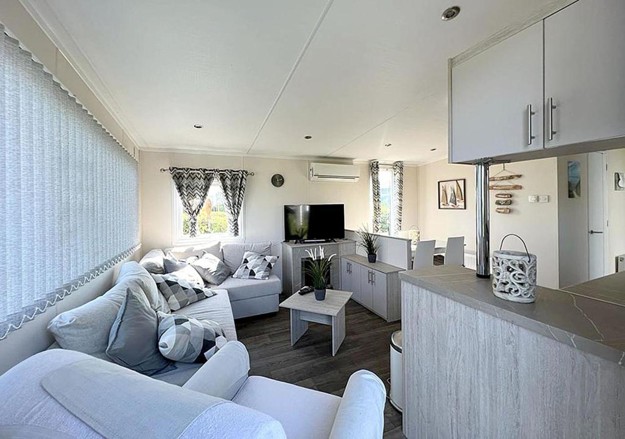 Chalet Am See Lathum Exterior foto